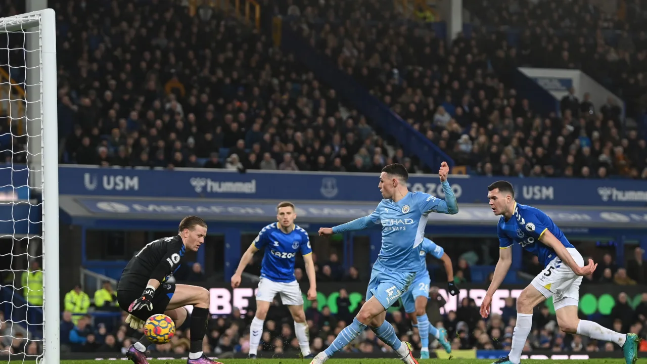 Điểm nóng sân cỏ trận Everton vs Manchester City
